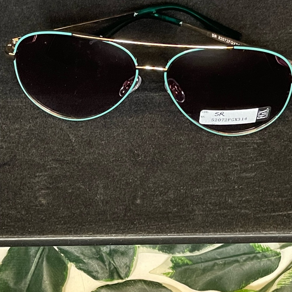 FGX International Women’s Aviator Sunglasses